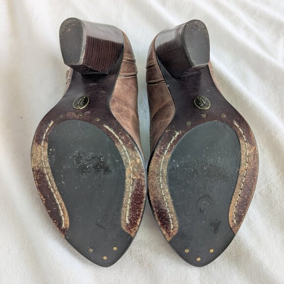 RARE Frye Brown T-strap Leather Pumps Distressed-style Vintage-inspired heels - Picture 9 of 11